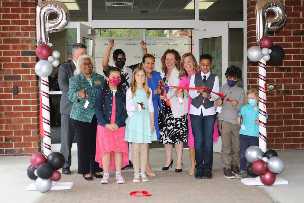 ribbon cutting at new pleasantdale school building